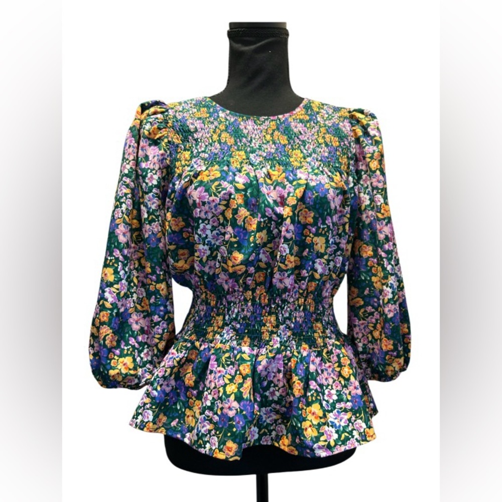 💐ANTHROPOLOGIE!! STUNNING PLEIONE FLORAL SMOCKED TOP! DESIGNER! SLIMMING! - Picture 4 of 16